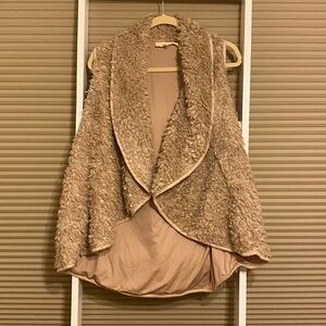 One The Land fuzzy tan vest size large